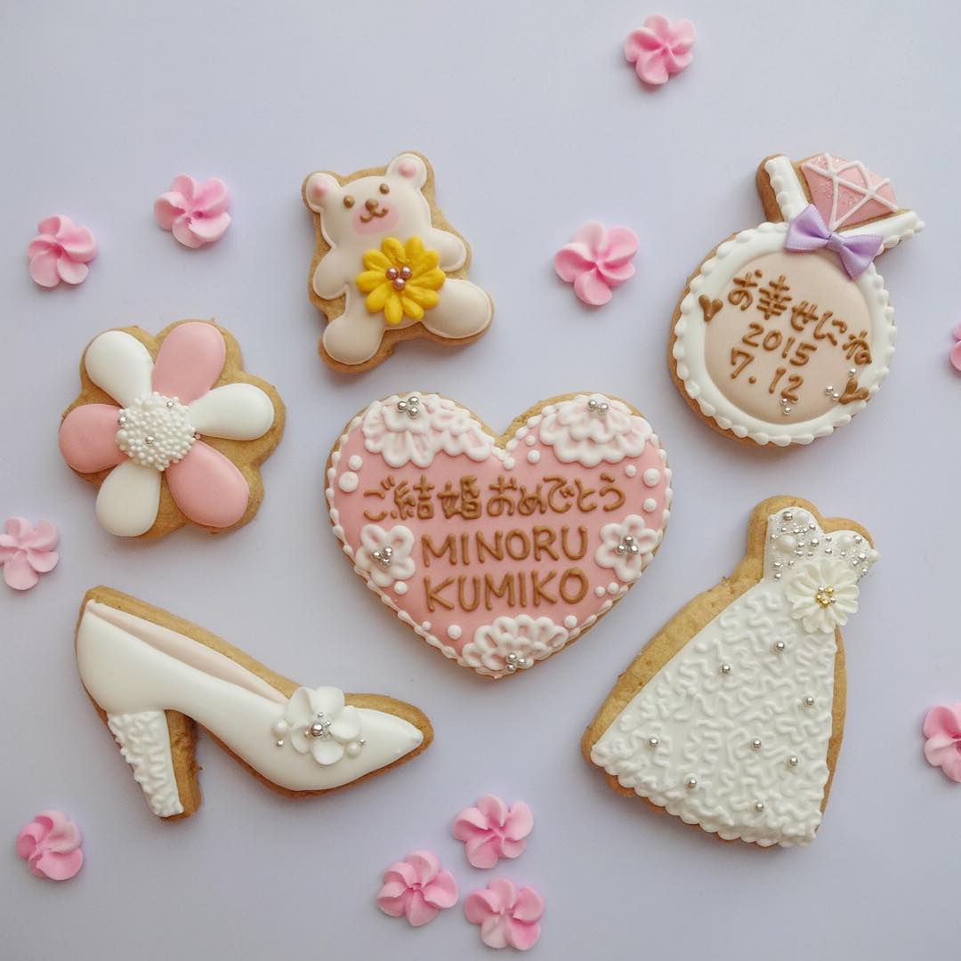 ウエディングギフト️ こちらはオーダー品ですが
1DAYレッスンでも
ウエディングデザインをお作りできるコースをご用意しております^ ^

レッスンサンプルは後ほど載せますね〜〜️