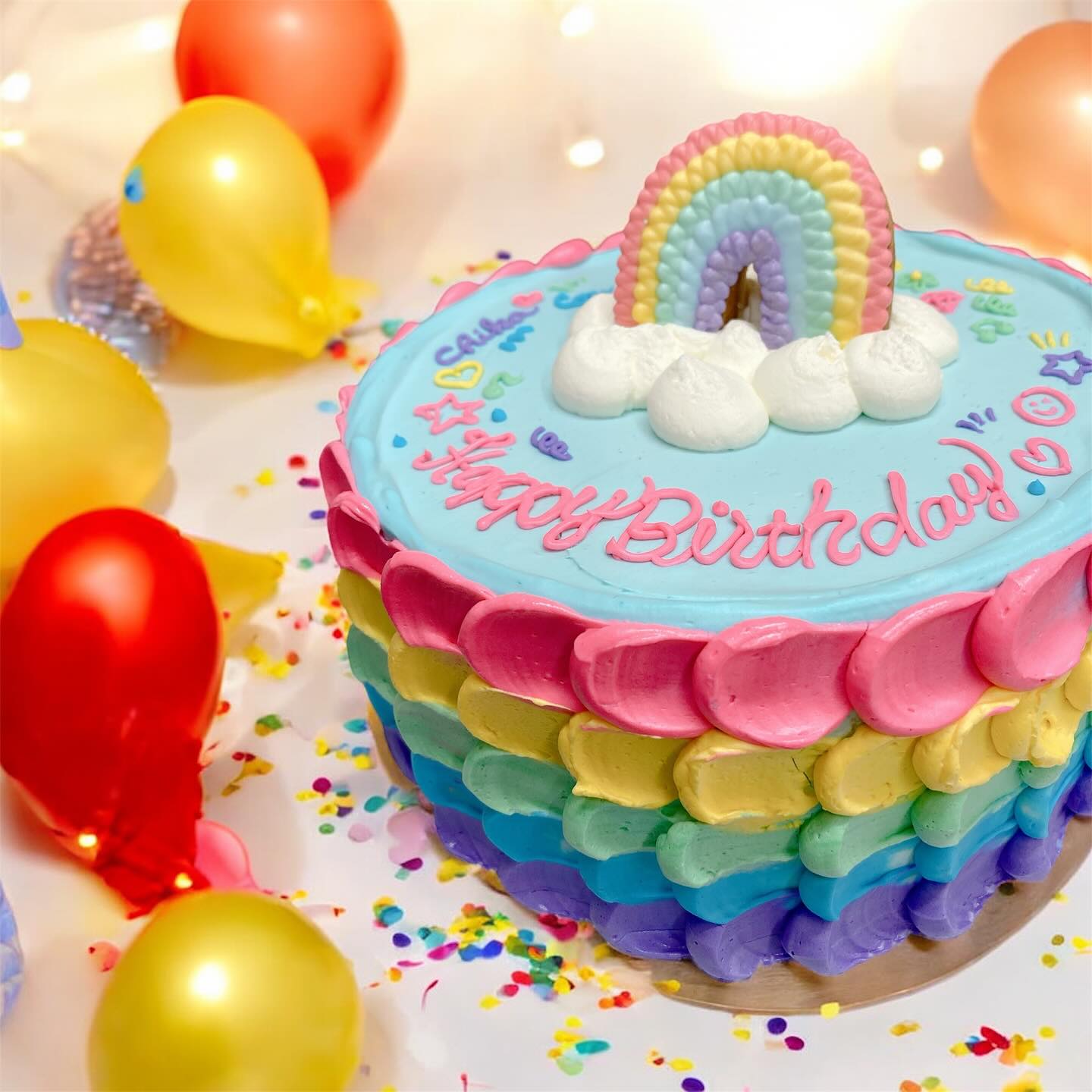 rainbow cake
梅雨のジメジメも吹っ飛ぶ超ポップなケーキ️

※こちらはオーダー不可‍♀️ごめんなさい