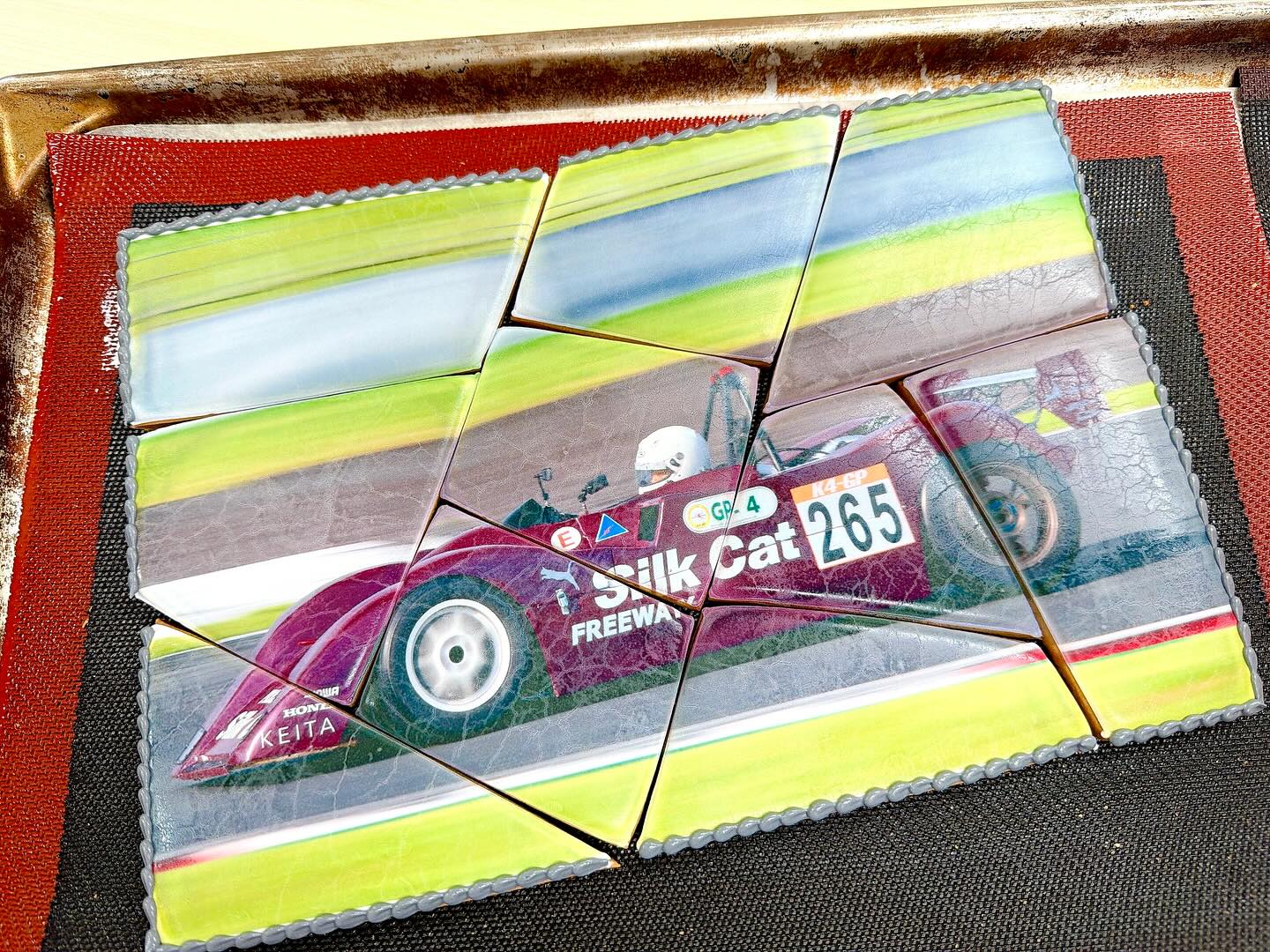 特大クッキーのパズル！
A4サイズ！

@honda_keita_photography 
こちらは現在開催中の
本田恵大カメラマン　初の個展
「第1回 輝く一瞬展」にて
SUGARFOLIAのプリントクッキーを
展示いただいております

展示作品の撮影は本田カメラマン
写真とお菓子、異なるジャンルが響き合う瞬間を
ぜひ会場でお楽しみください
実際にパズル体験できるみたいですよっ🧩
完成するといいことあるかも💭（先着順）

🗓 2025.11.12(wed)〜11.16(sun)
 artspace & café（足利市利保町）