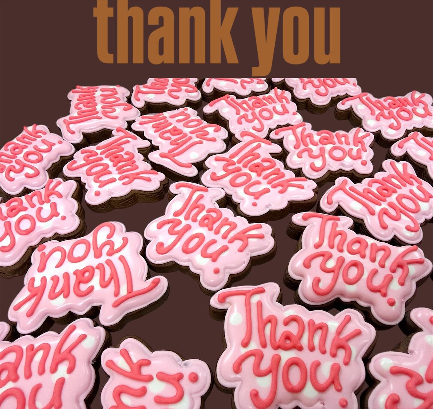 thank youココアクッキー
文字をドンっと入れたシンプルでストレートなデザインは
お渡しする方を選ばず気軽に配れるギフトに重宝しますよ